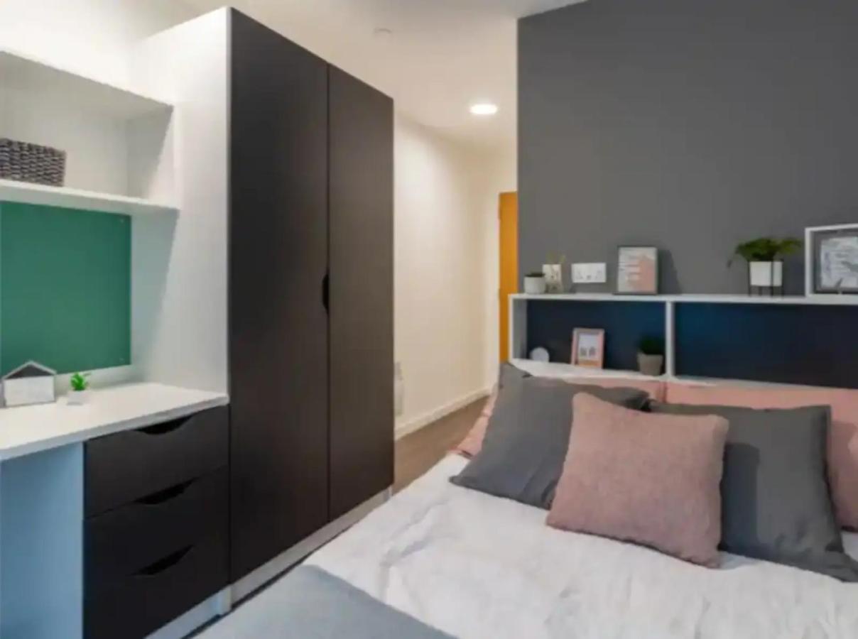 Modern Rooms In Wembley, Sk London Bagian luar foto